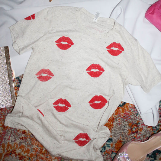Smooch Tee